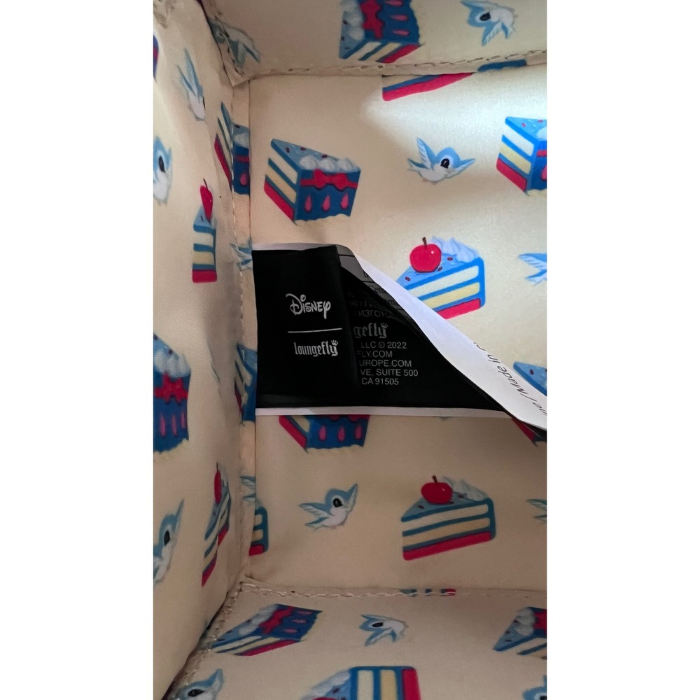 Loungefly Disney Snow White Slice of Cake Crossbody Bag Blue Multi Striped Cute! - Picture 7 of 9